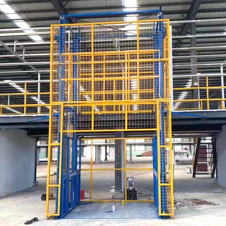 濰坊臨朐涂料公司定制的可無(wú)線(xiàn)遙控導軌式升降平臺